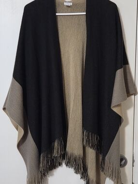 croft & barrow Black and Taupe Reversible Fringe Cape